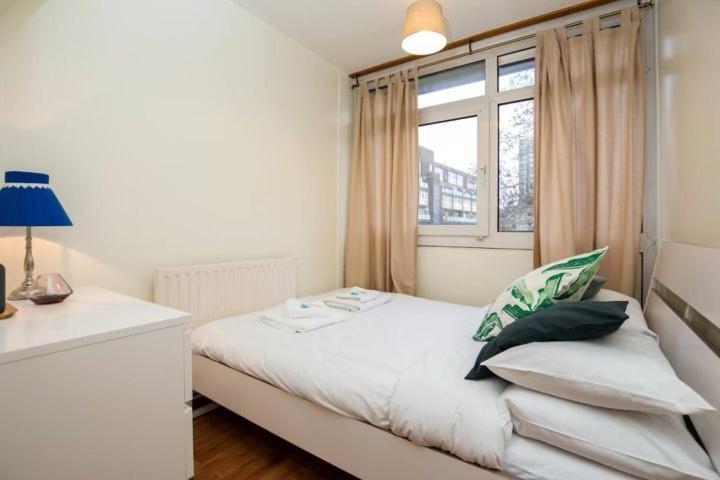 Cosy Room With Smart Tv In Central Londra Esterno foto